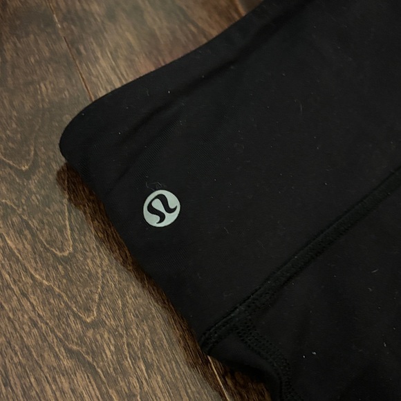 lululemon Black Mid-Rise Leggings Size 8 - Picture 3 of 3